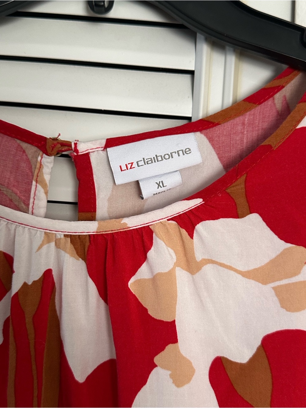 Liz Claiborne Red Floral Blouse Size XL - Picture 3 of 4